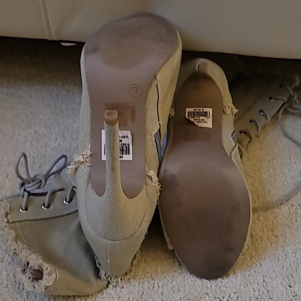 Booties - Picture 3 of 3